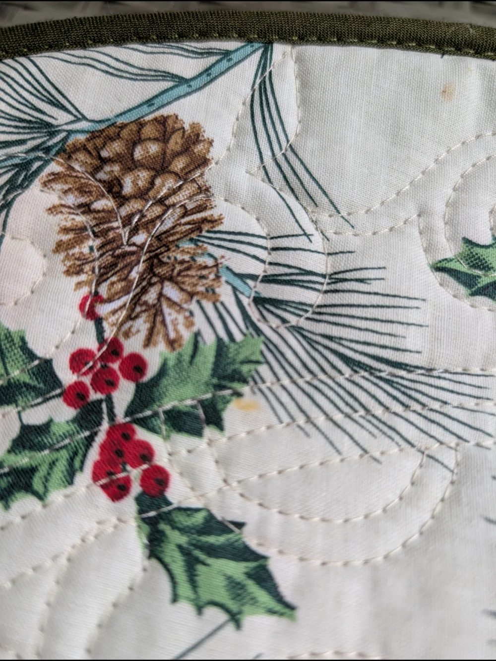 Vtg Trim A Home Quilted Christmas Pinecone Placemats Set of 5 Reversible Kmart